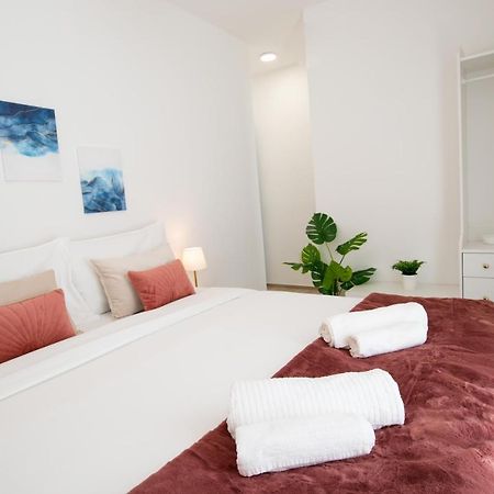 Suite Lavi - Fiera Del Levante บารี ภายนอก รูปภาพ